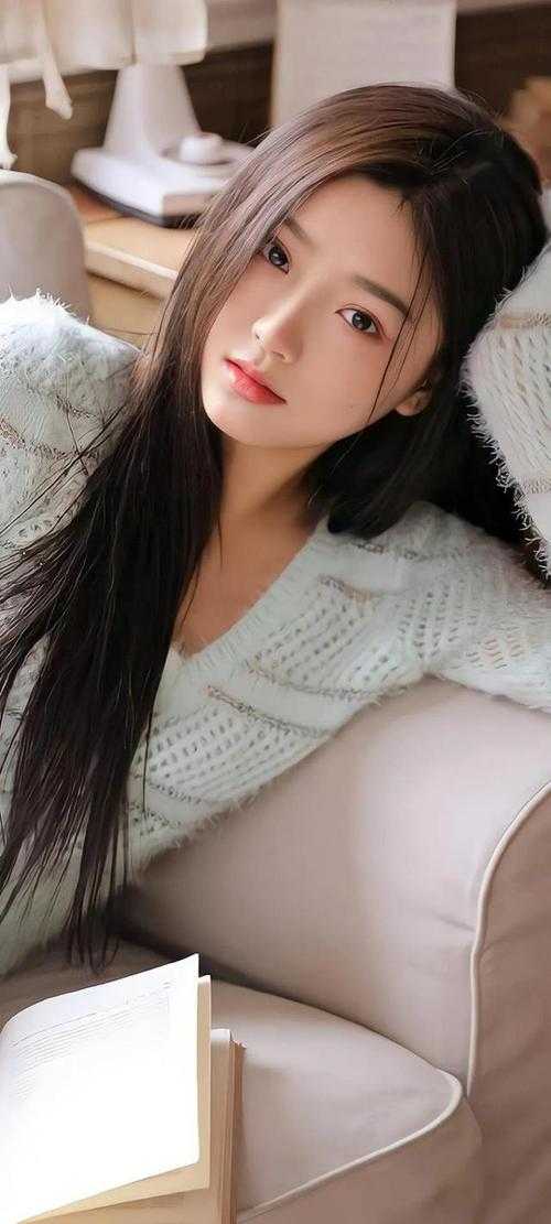 重生回首富夫人肚子里，妹妹被我卷哭了顾明珠顾临野全文