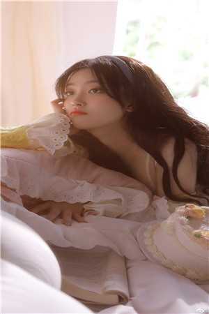 月坠寒江，乍惊春醒热门