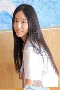 逃出囚笼归来，她将世子踢下神坛小说结局