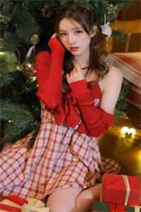 逃出囚笼归来，她将世子踢下神坛完整