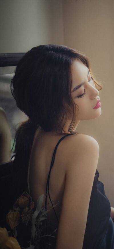 重生到靖远侯心尖宠被充当官妓那天萧九辰沈知念全集